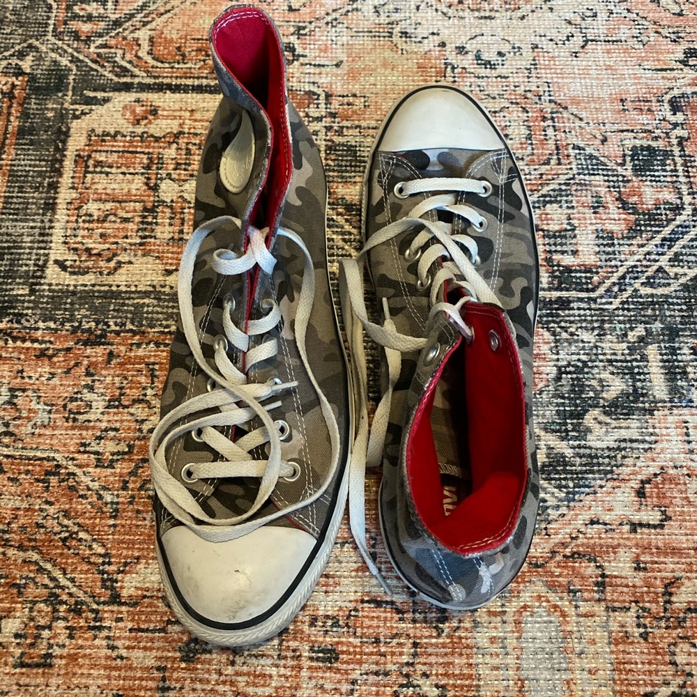 Converse high top